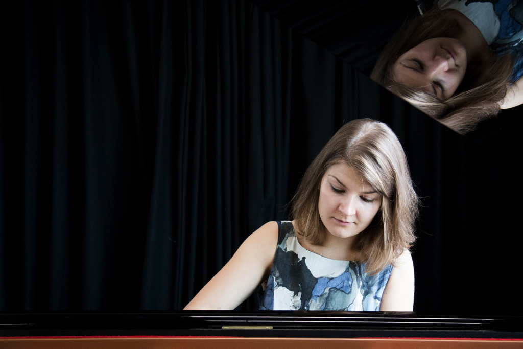 Portrait. Musée Charlier, Bruxelles. Semaine de la culture russe. Yulia Vershinina - piano.. 2017-09-28